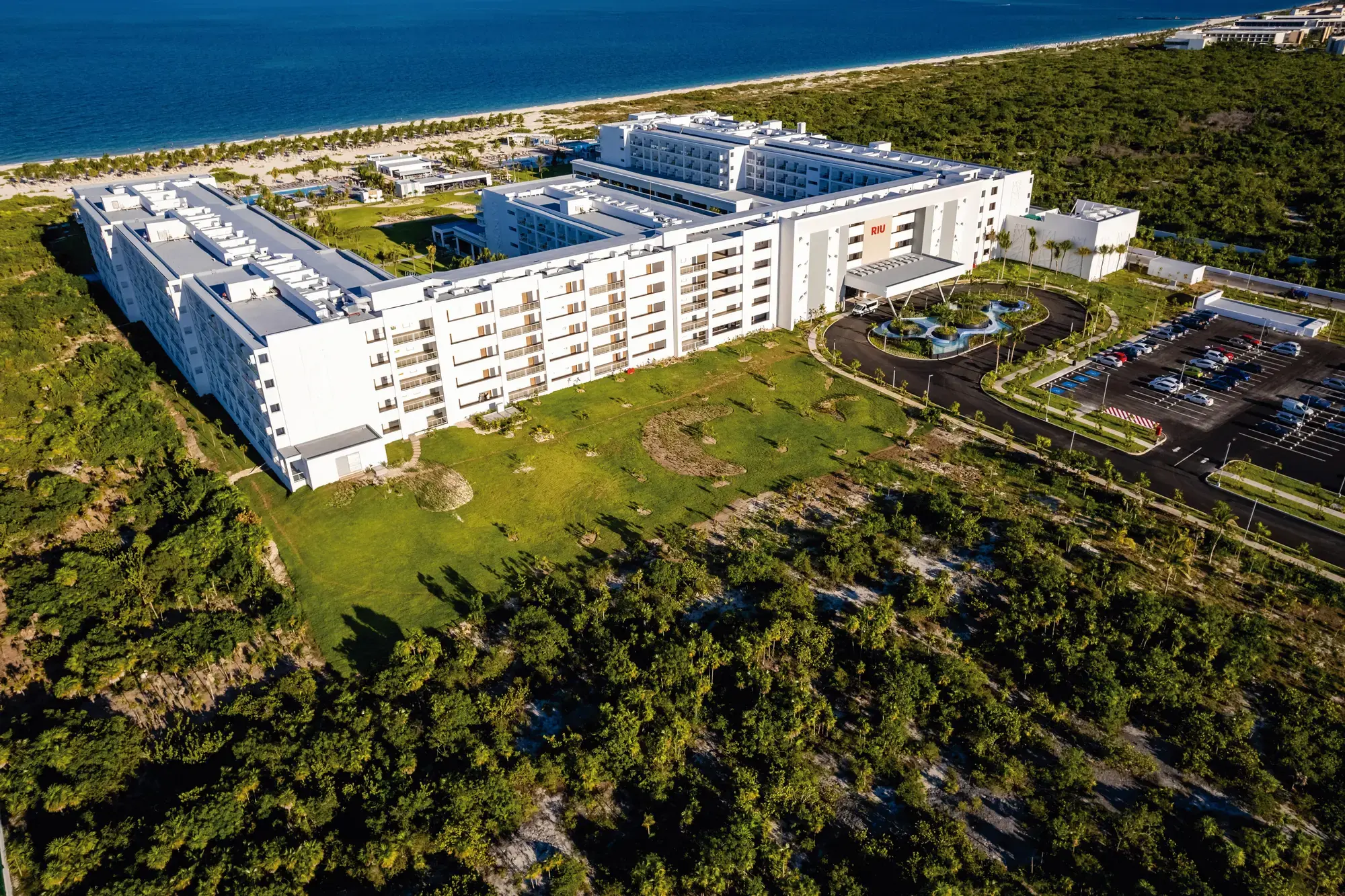 Hotel Riu Latino resort frente al mar en Costa Mujeres